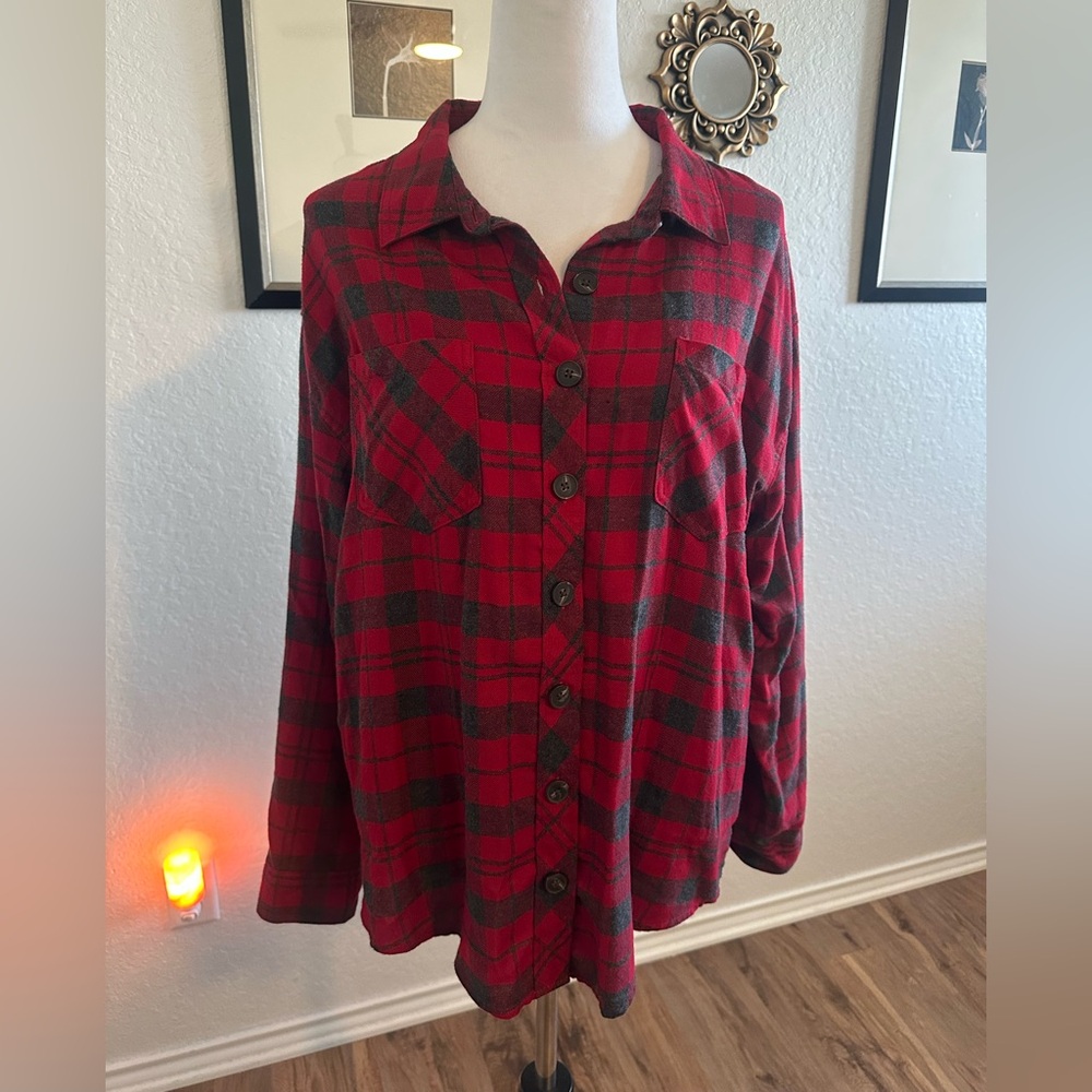 Maurices Flannel Print Button Down Top (lightweight) ❤️